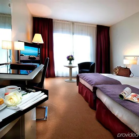 Garden Hotel 4*