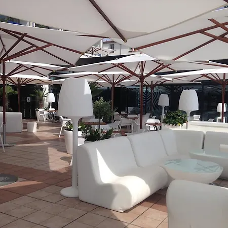 Garden Hotel