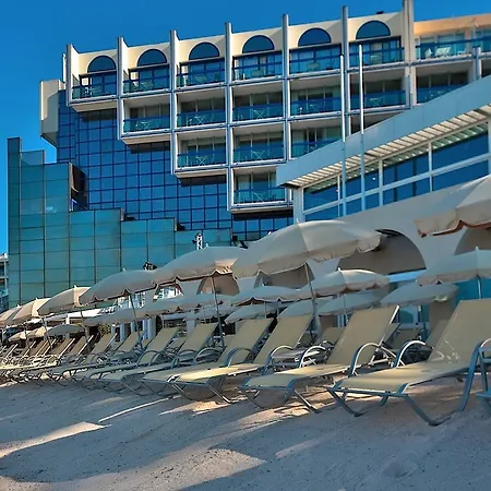 Garden Hotel